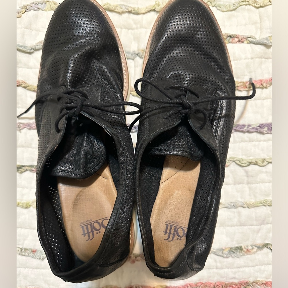 Sofft flat shoe, size 11, Black